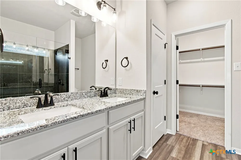 2827 Fox River Drive Temple, TX 76502