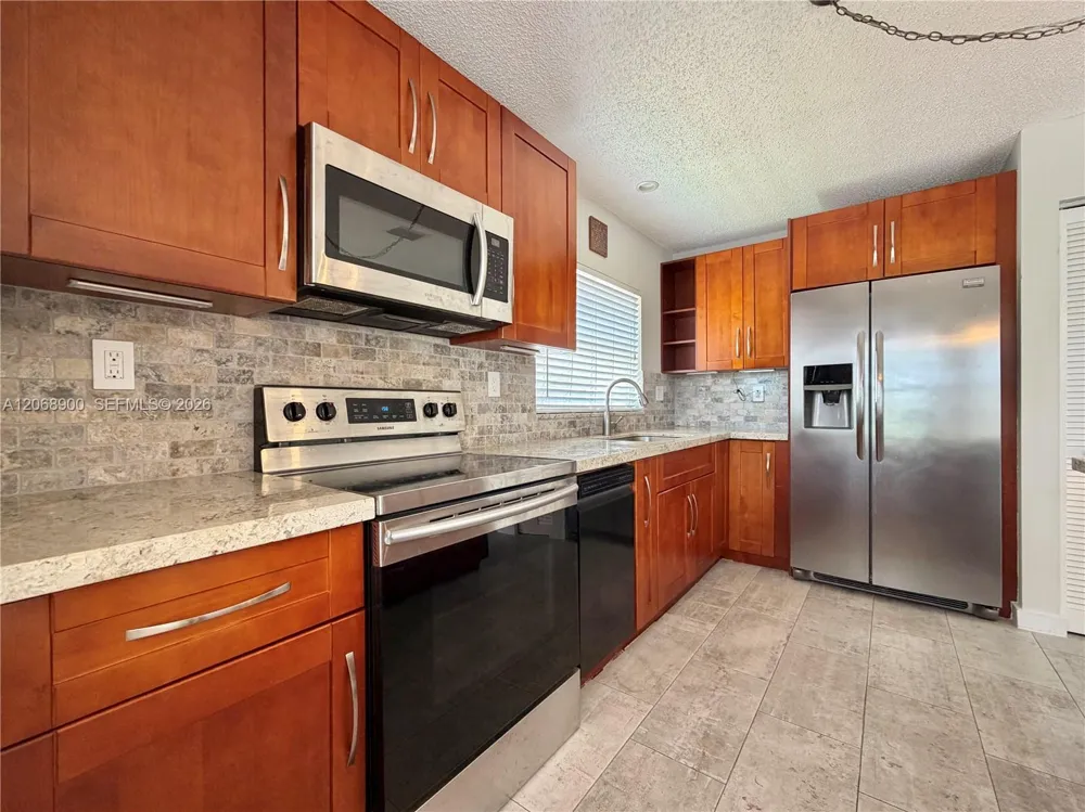 12614 NW 12th Ct Sunrise, FL 33323
