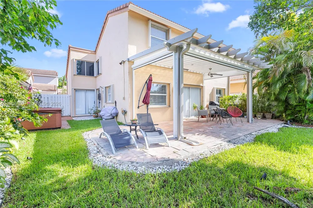 12614 NW 12th Ct Sunrise, FL 33323