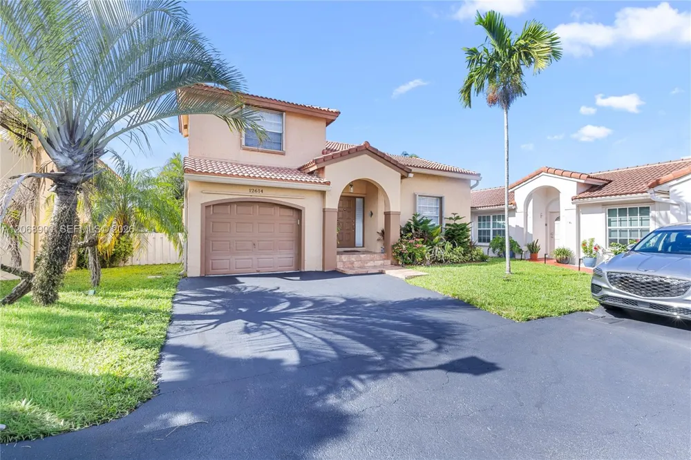 12614 NW 12th Ct Sunrise, FL 33323