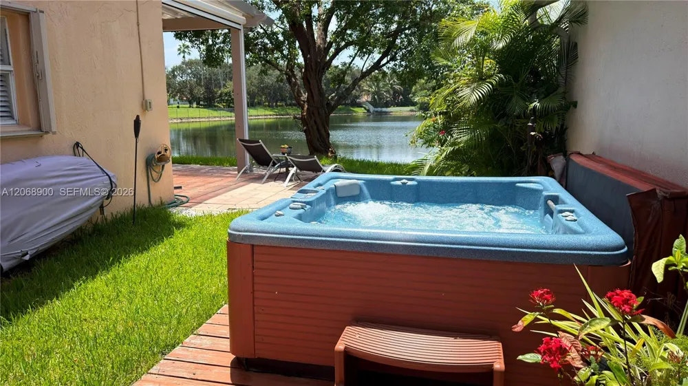 12614 NW 12th Ct Sunrise, FL 33323