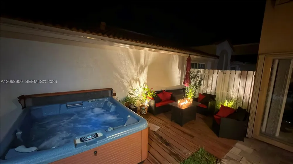 12614 NW 12th Ct Sunrise, FL 33323