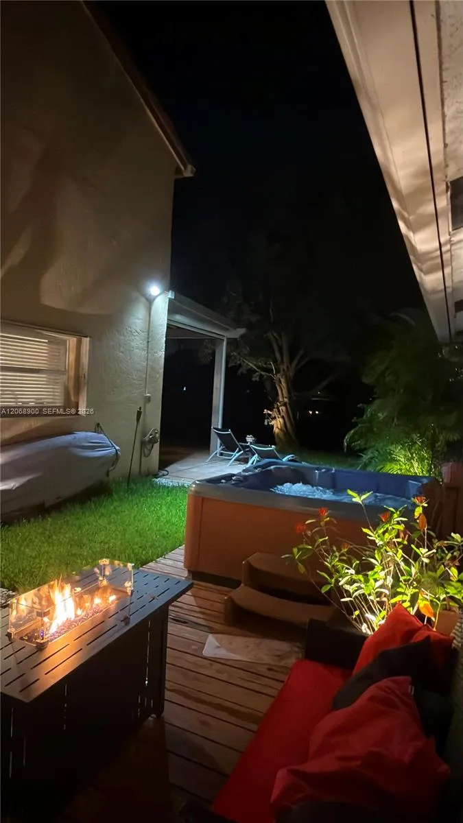 12614 NW 12th Ct Sunrise, FL 33323