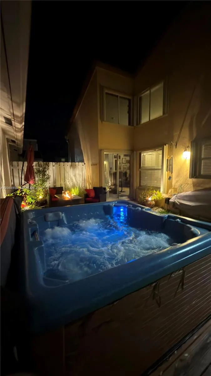 12614 NW 12th Ct Sunrise, FL 33323