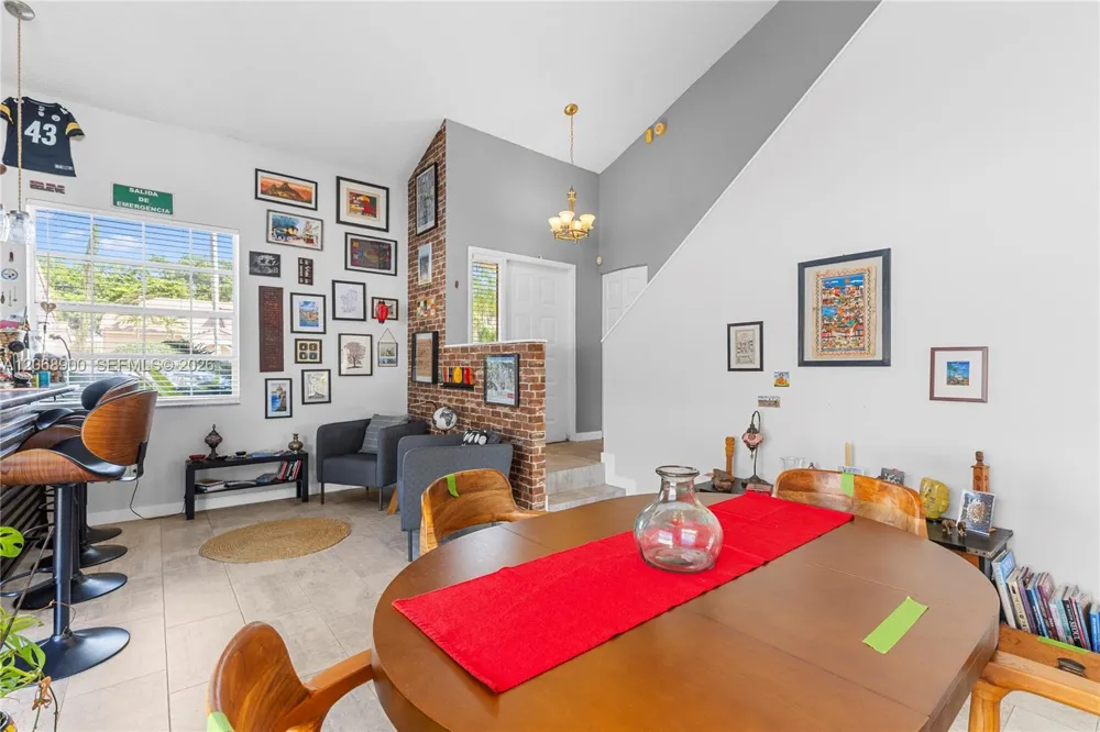 12614 NW 12th Ct Sunrise, FL 33323