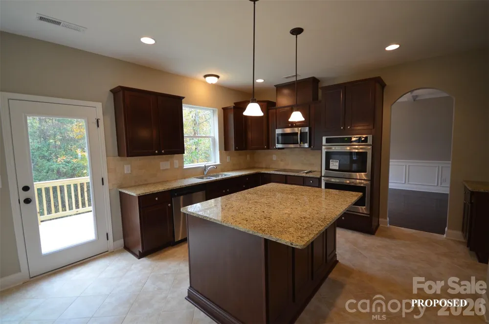 174 Northlake Drive Statesville, NC 28677