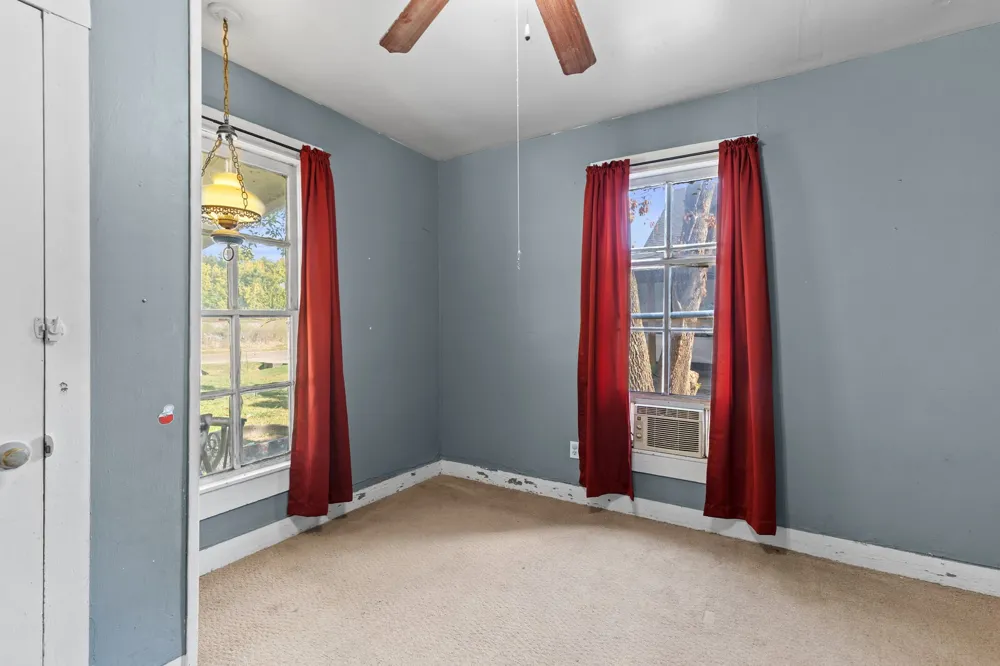 605 S Main West, TX 76691