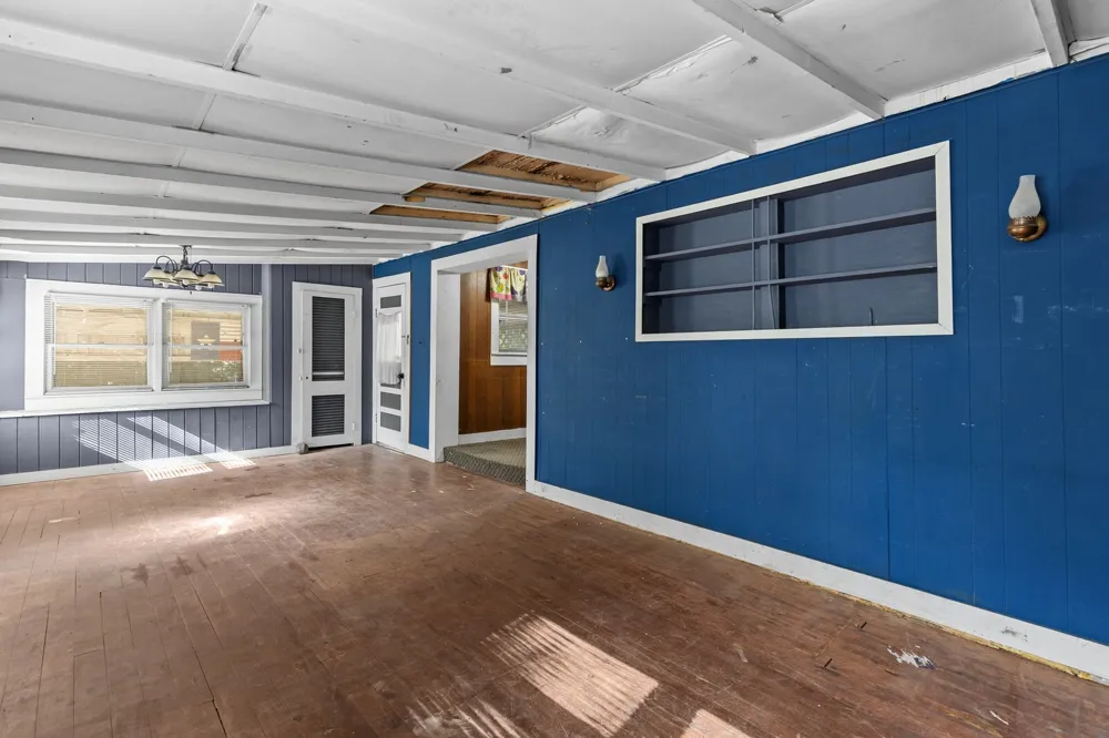 605 S Main West, TX 76691