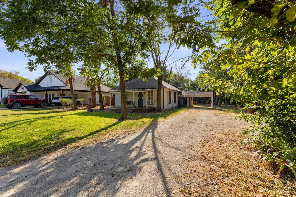 605 S Main West, TX 76691