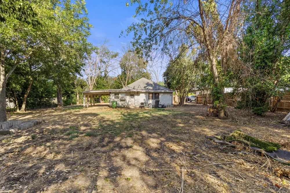 605 S Main West, TX 76691