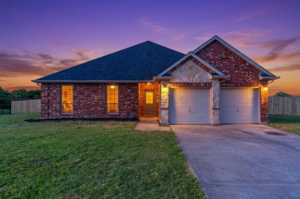 105 Southview Drive Fate, TX 75189