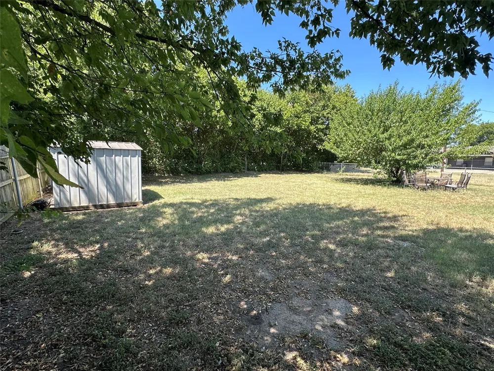 1306 Berry Drive Cleburne, TX 76033