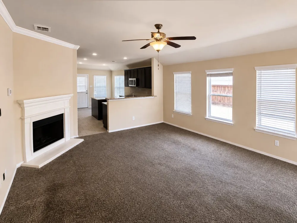 516 Cheyenne Drive Aubrey, TX 76227