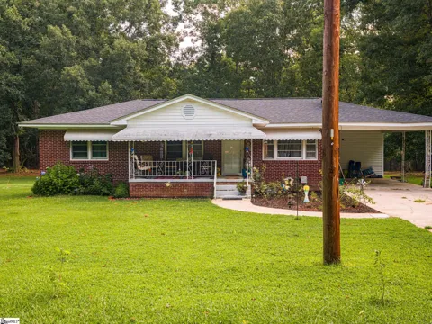 1124 Camelot Forest