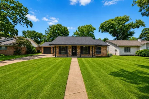 3700 Kingsway Drive