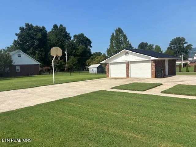 103 W Legion Circle Pikeville, TN 37367