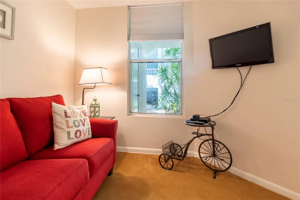 5277 ISLA KEY BOULEVARD S #124 St Petersburg, FL 33715