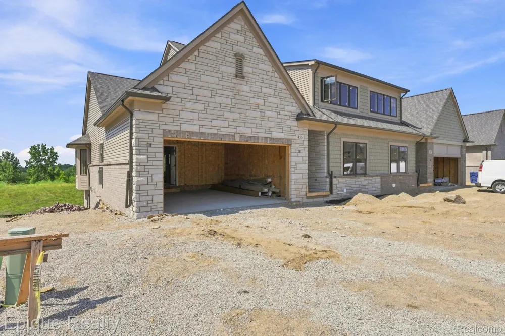 455 Cornerstone Drive Oxford Charter Township, MI 48371