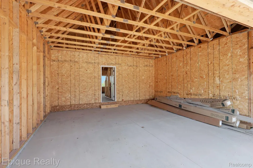 455 Cornerstone Drive Oxford Charter Township, MI 48371