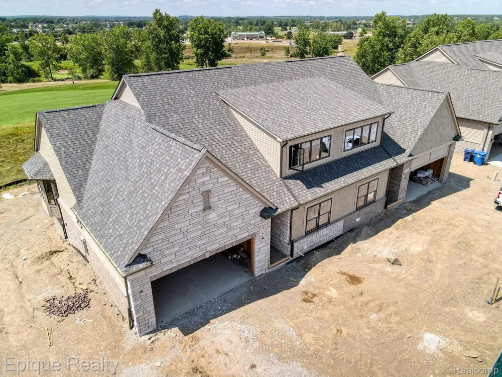 455 Cornerstone Drive Oxford Charter Township, MI 48371