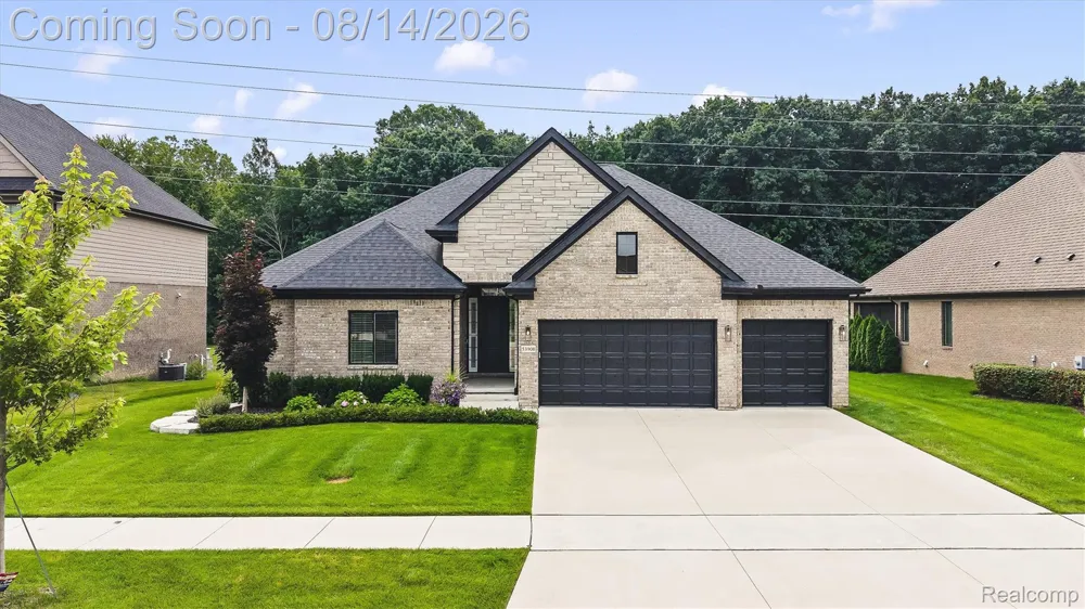 53908 Lawson Creek Drive Shelby Charter Township, MI 48316
