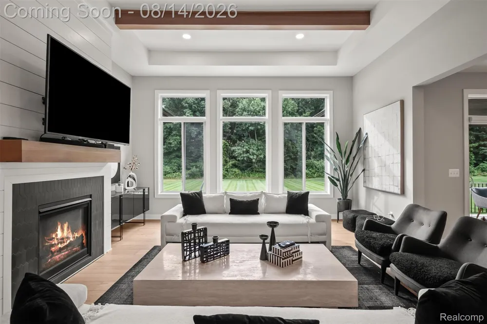 53908 Lawson Creek Drive Shelby Charter Township, MI 48316