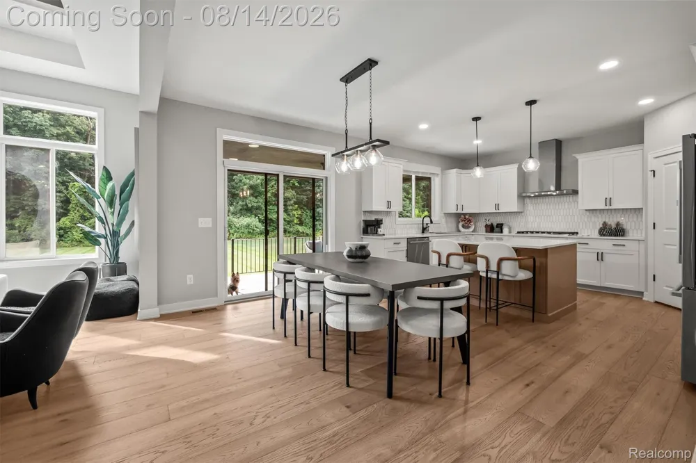 53908 Lawson Creek Drive Shelby Charter Township, MI 48316