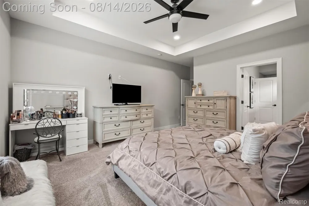 53908 Lawson Creek Drive Shelby Charter Township, MI 48316