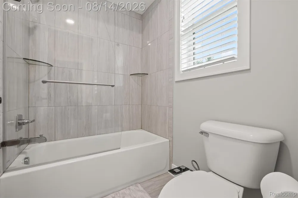 53908 Lawson Creek Drive Shelby Charter Township, MI 48316