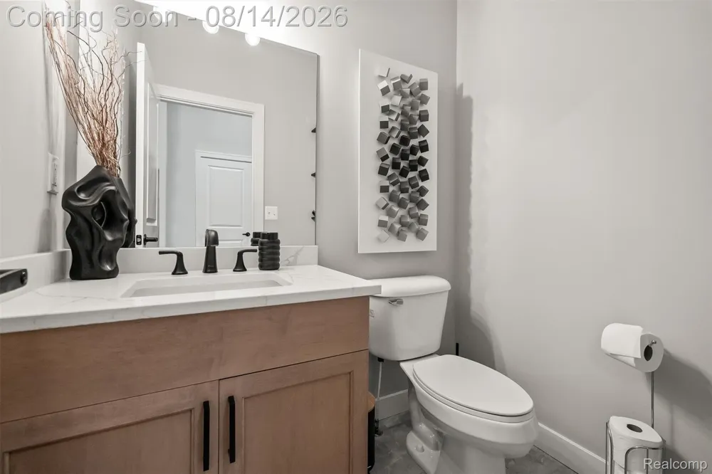 53908 Lawson Creek Drive Shelby Charter Township, MI 48316
