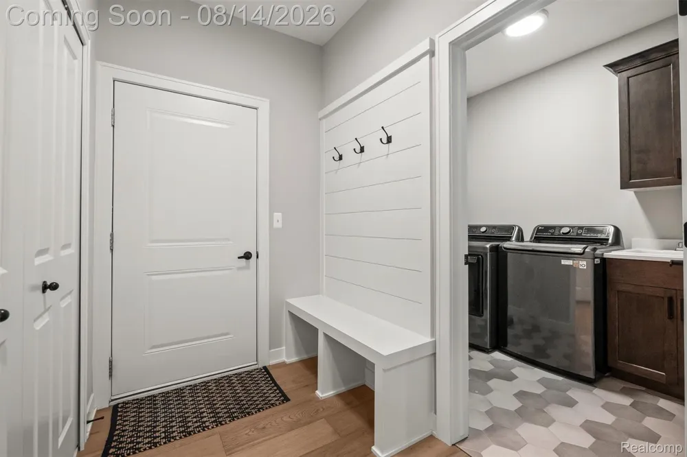 53908 Lawson Creek Drive Shelby Charter Township, MI 48316