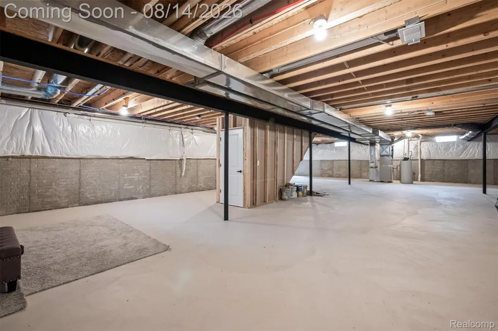 53908 Lawson Creek Drive Shelby Charter Township, MI 48316