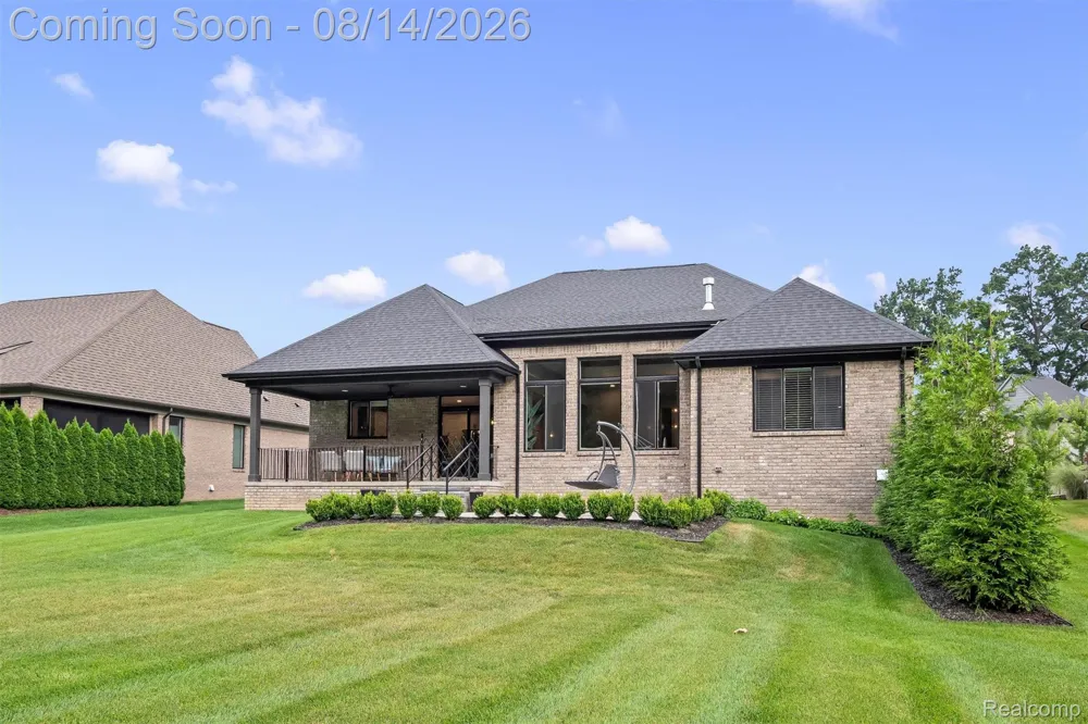 53908 Lawson Creek Drive Shelby Charter Township, MI 48316