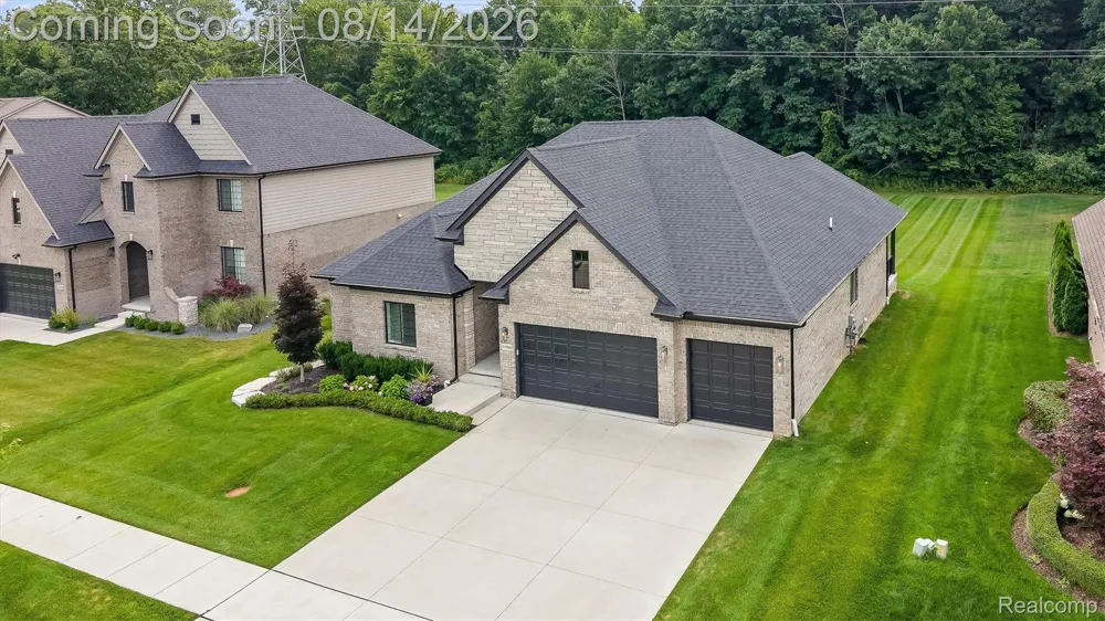 53908 Lawson Creek Drive Shelby Charter Township, MI 48316
