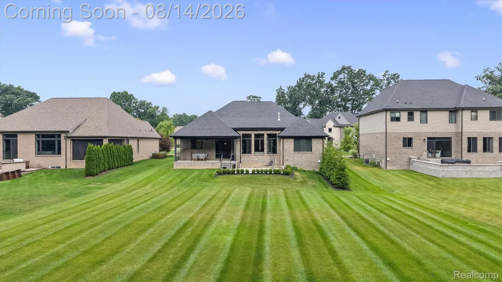 53908 Lawson Creek Drive Shelby Charter Township, MI 48316