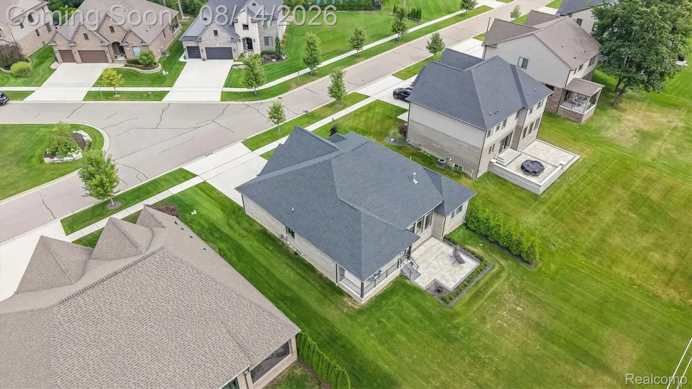 53908 Lawson Creek Drive Shelby Charter Township, MI 48316