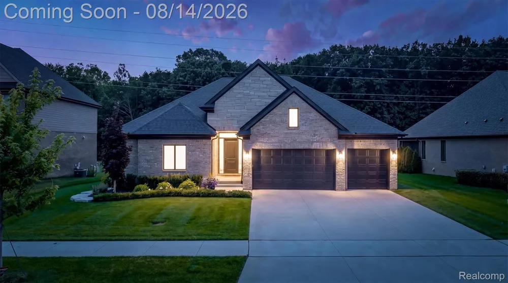 53908 Lawson Creek Drive Shelby Charter Township, MI 48316