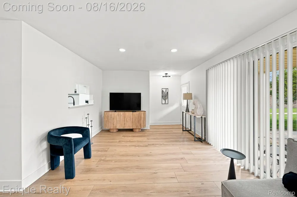 15031 Pilgrim Court Shelby Charter Township, MI 48315