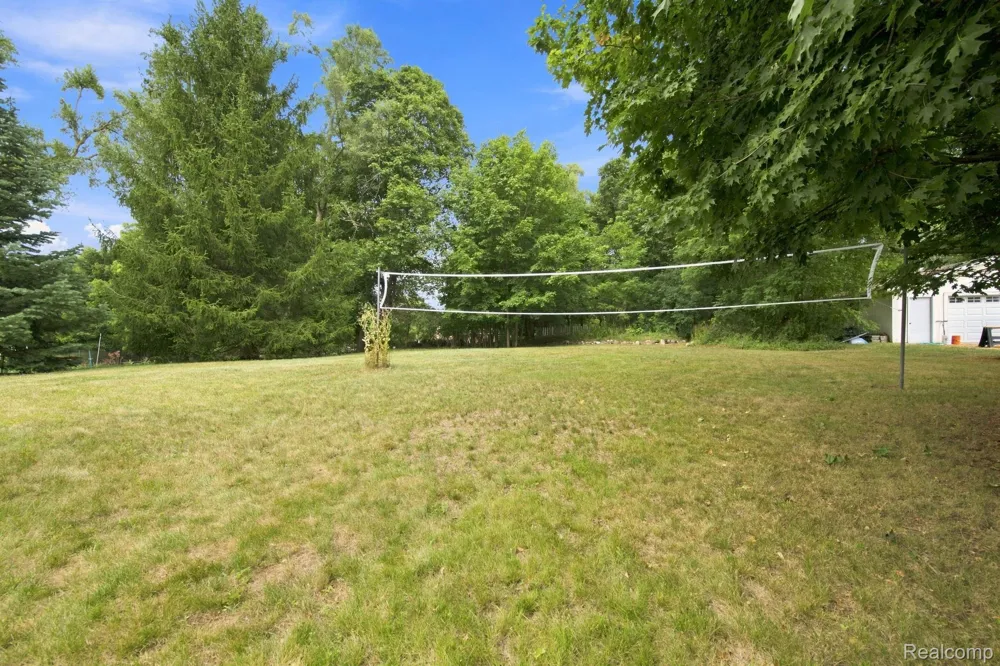 79 Dennison Street Oxford Village, MI 48371