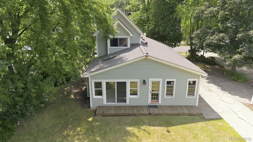 79 Dennison Street Oxford Village, MI 48371