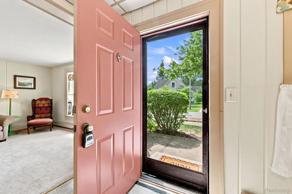 79 Dennison Street Oxford Village, MI 48371