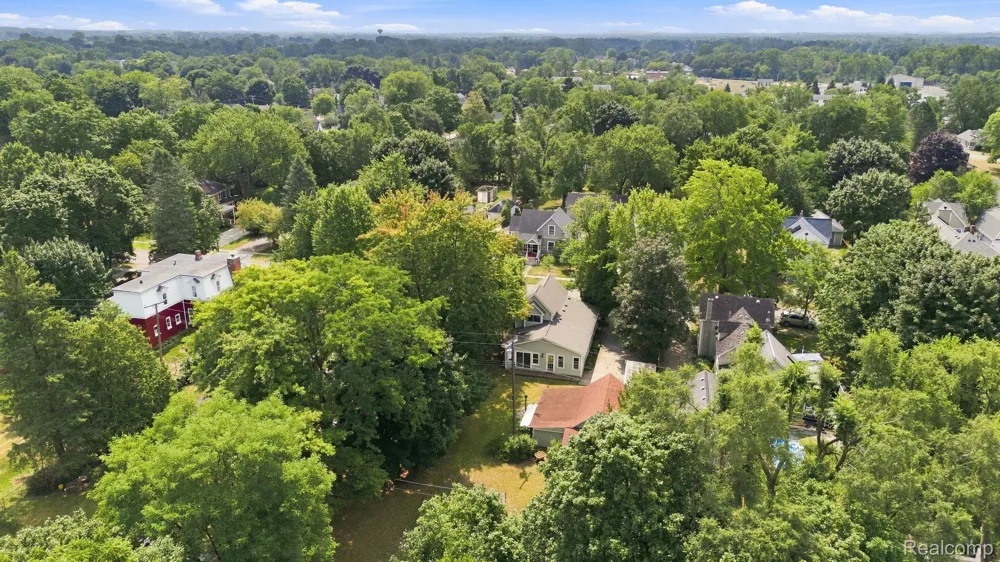 79 Dennison Street Oxford Village, MI 48371