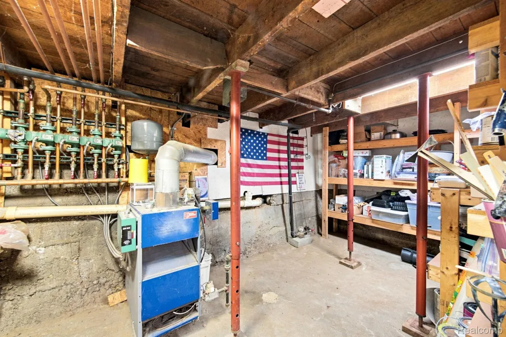 79 Dennison Street Oxford Village, MI 48371