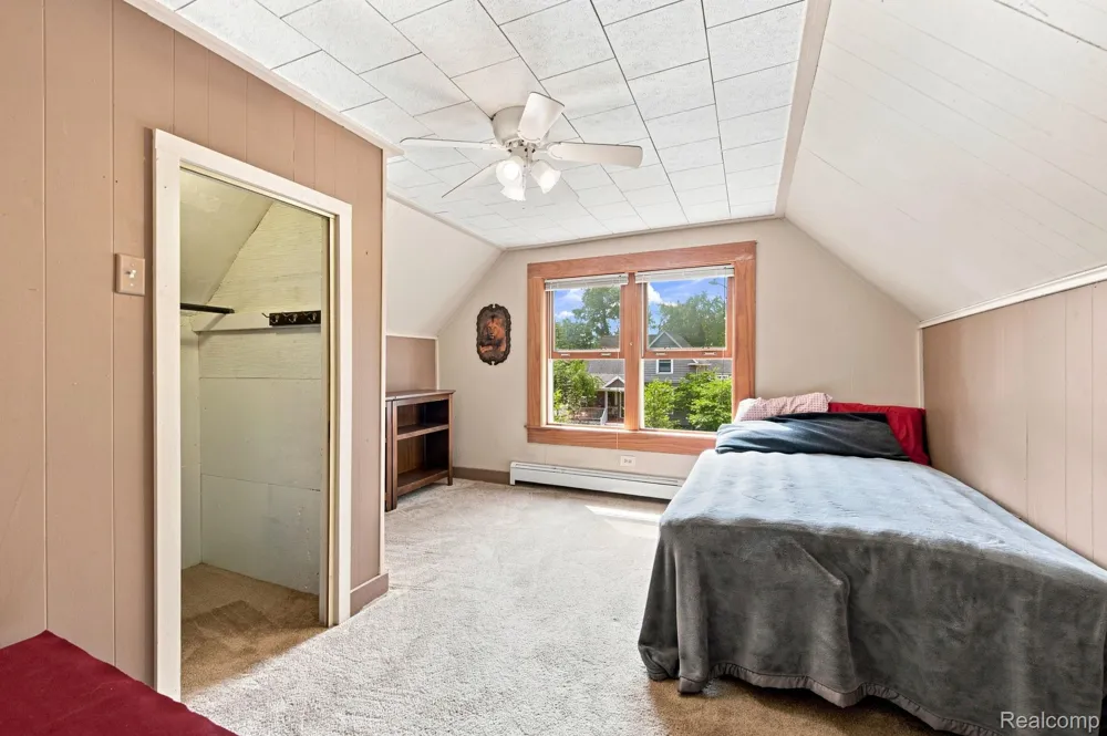 79 Dennison Street Oxford Village, MI 48371