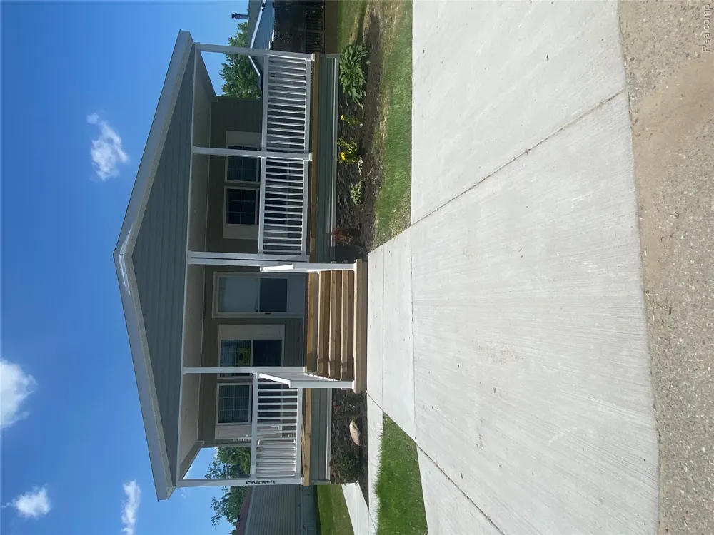 52543 Potomac Court Chesterfield Township, MI 48051