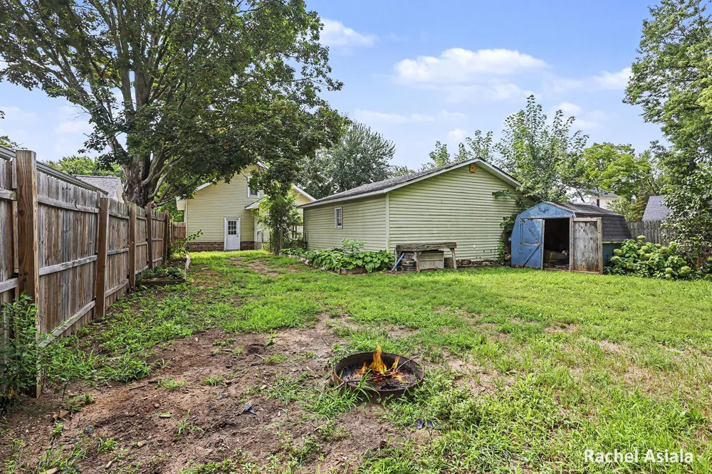 143 Murray Street SE Kentwood City, MI 49548