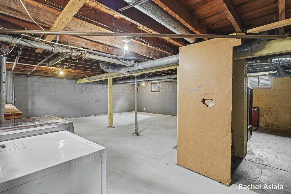 143 Murray Street SE Kentwood City, MI 49548