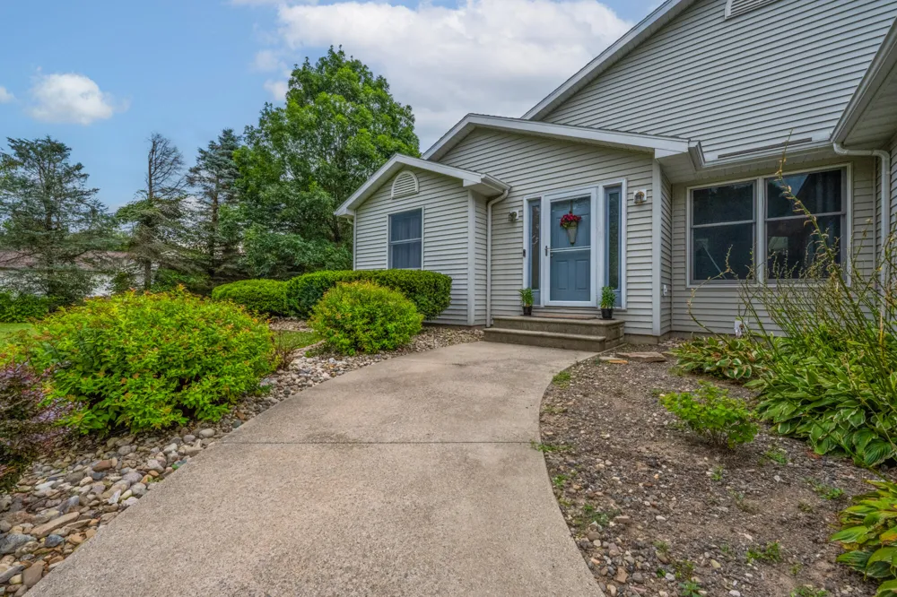 5324 Becht Road Coloma Charter Township, MI 49038