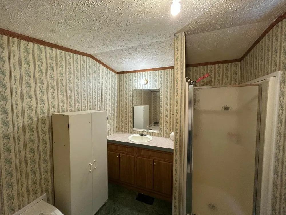 4483 Ilium Lane Walker City, MI 49534