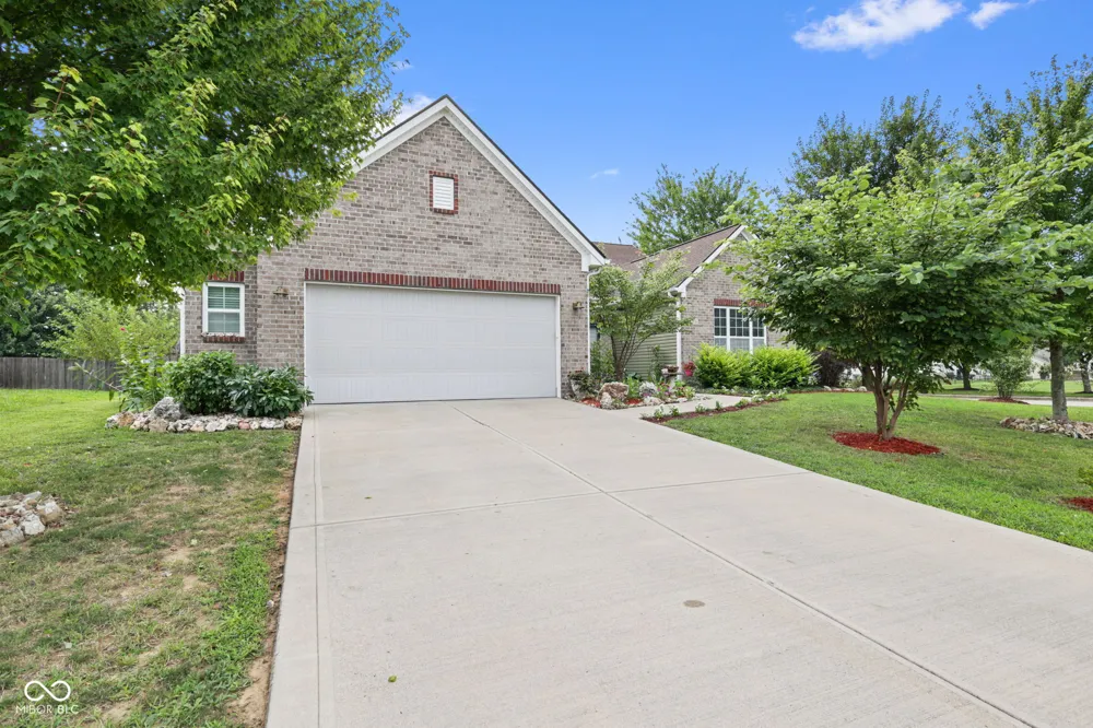 5976 Chazimal Street Plainfield, IN 46168